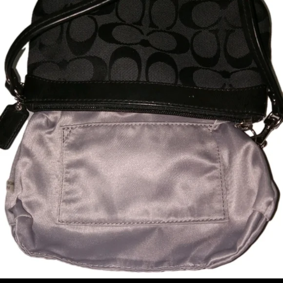 FINAL PRICE!!!!!  Coach Black Canvas Signature Wristlet - Picture 4 of 7